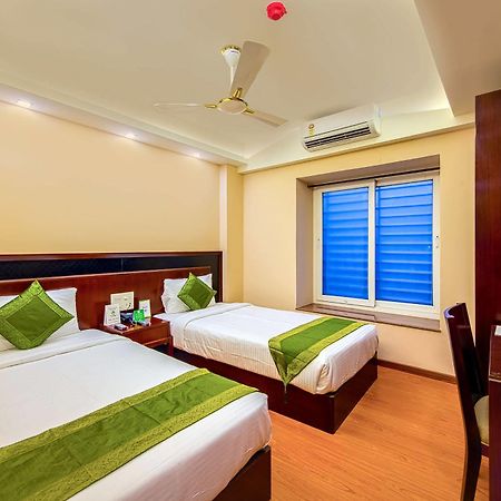 Treebo Vedanta Hotel โกลกาตา ภายนอก รูปภาพ