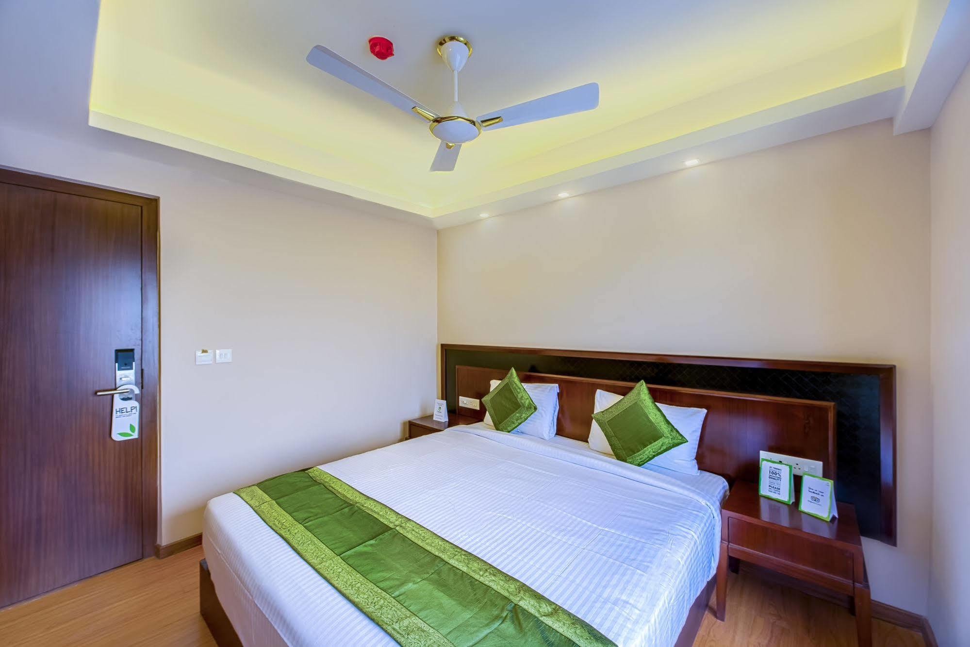 Treebo Vedanta Hotel โกลกาตา ภายนอก รูปภาพ